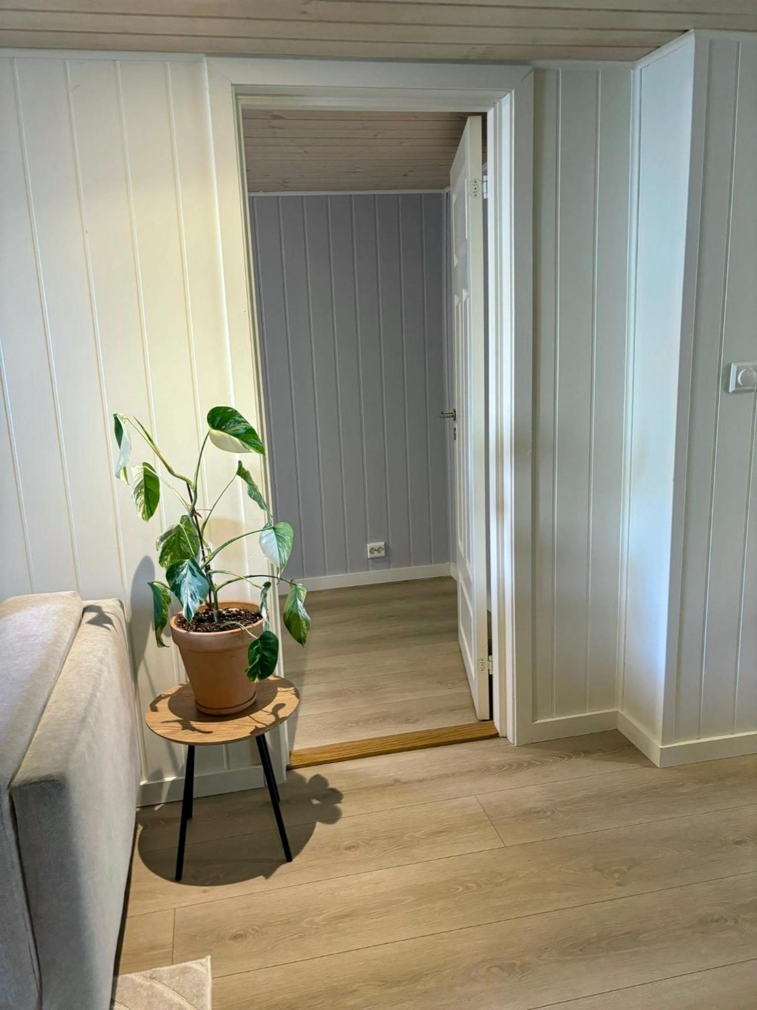 Down Town Apartment With Outside Area In Villa Kristiansand Eksteriør billede