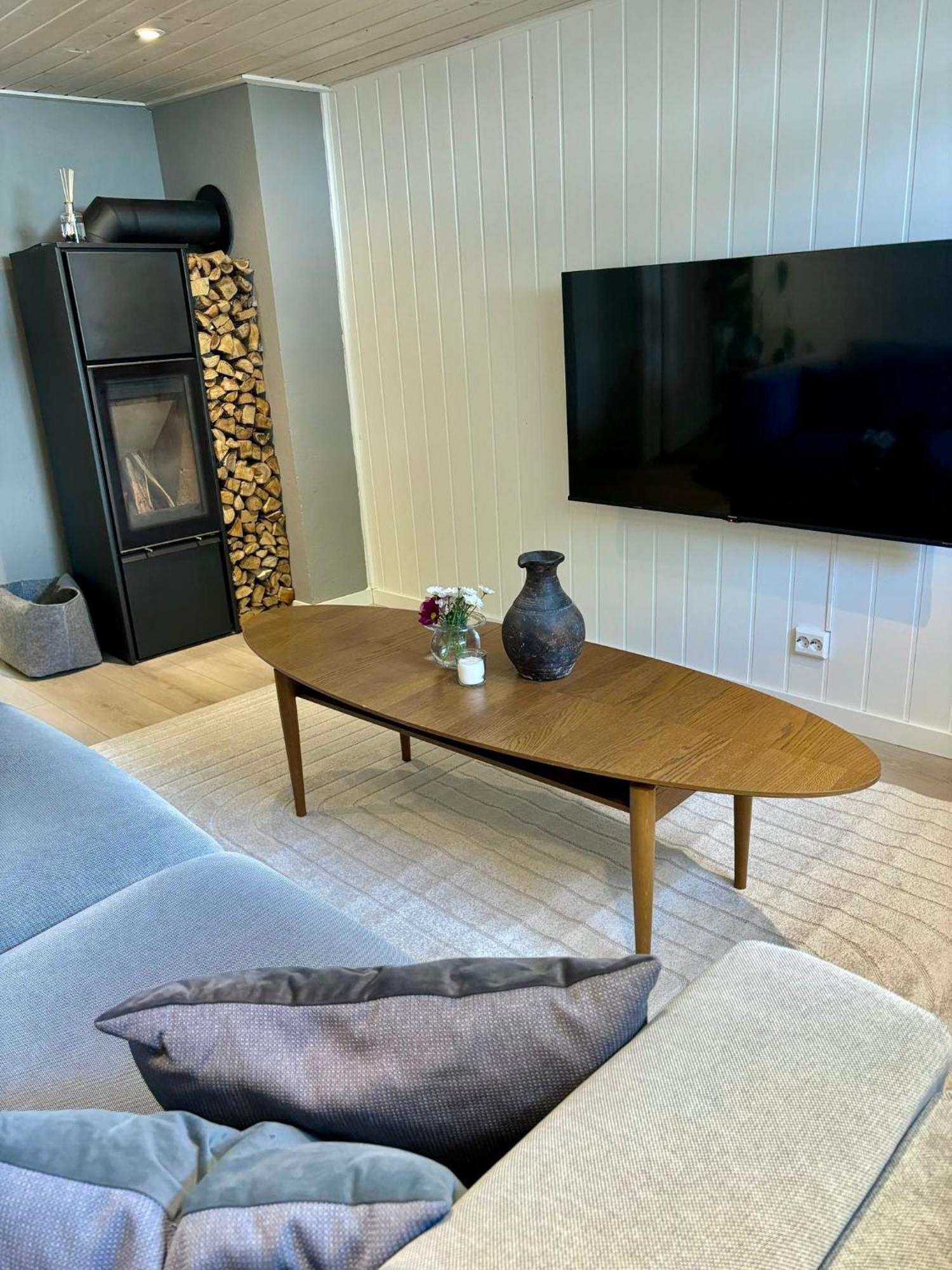 Down Town Apartment With Outside Area In Villa Kristiansand Eksteriør billede
